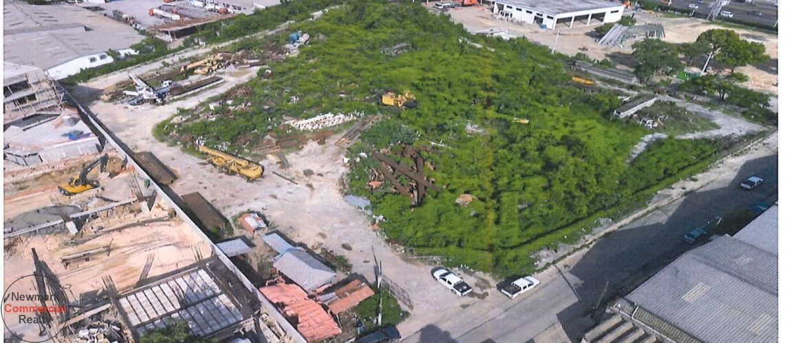 Development land for sale in Distrito Nacional, Santo Domingo with approximately 11,043.57 m², flat topography and excellent access to John F. Kennedy Avenue.
Development land for sale in Distrito Nacional, Santo Domingo with approximately 11,043.57 m², flat topography and excellent access to John F. Kennedy Avenue.