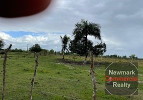 Land, terrenos, fincas, lotes de terreno, oceanfront land, terrenos de playa, granja, tierras,  farm, solar panels, paneles solares, project, proyectos, paneles solares, proyecto fotovoltaico